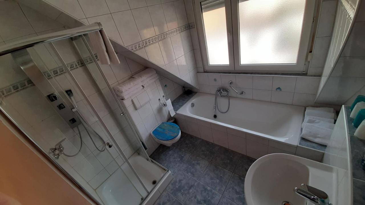 Apartmenthaus "Zum Birnbaum" Rosstal Kültér fotó